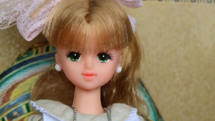 ジェニー発売10周年記念フレンドドールジュリア