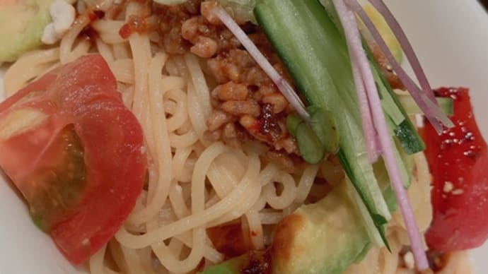 ❤️アフターヌーンティーで坦々冷麺❤️
