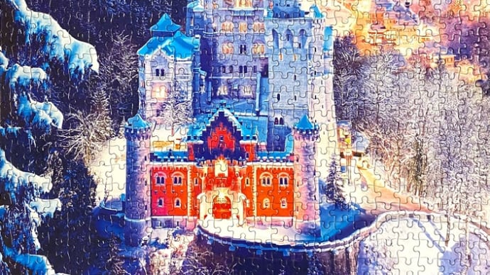 「夜のノイシュバンシュタイン城」