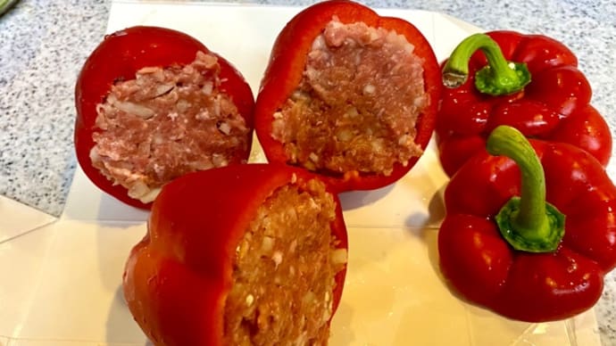 鶏肉の下味冷凍と肉詰めパプリカ
