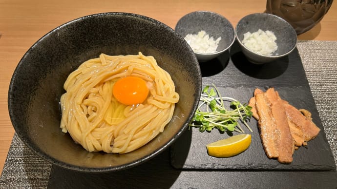 【神保町】 麺屋 二二一「卵かけ麺 豚 大(950円)」