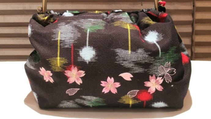江戸刺繍の桜の花