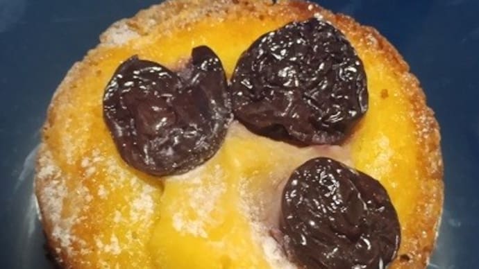 【04/26おやつ】チェリーアーモンドタルト、これが結構満腹になるんだね:P