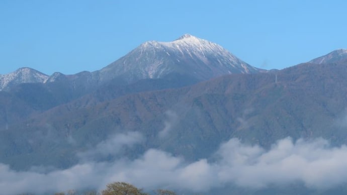 沢入登山口から入笠山(1955m)~大阿原湿原ハイキング(1)【登山口~入笠山、山頂からの景色】