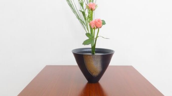 エニシダをきれいにさばき、スッキリいい作品・・シオンを合わす