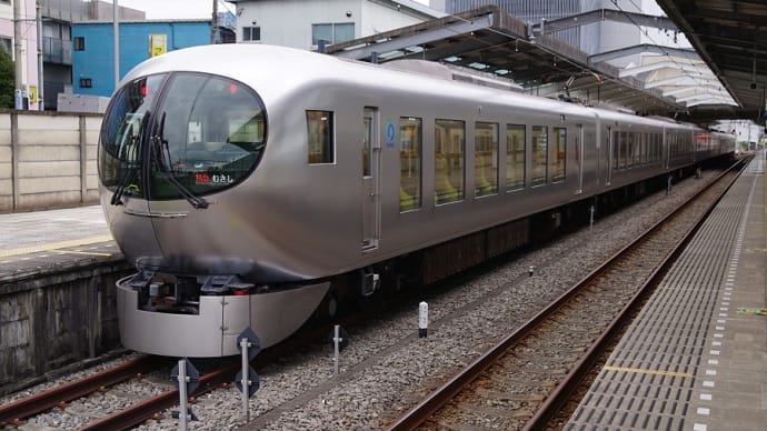 「ブルーリボン賞」は西武のラビュー001系