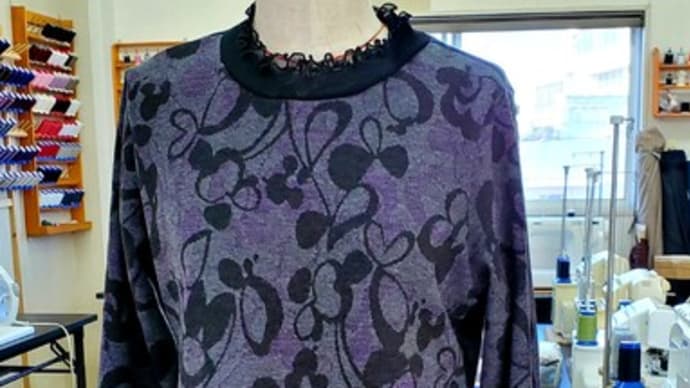 残りニットでアレンジTシャツ(カットソー生徒作品)