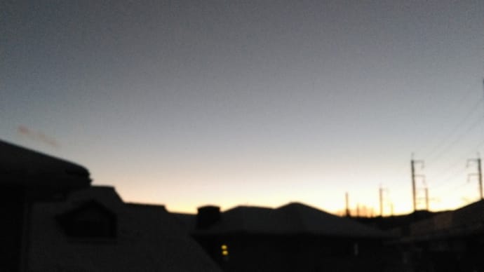 青空と太陽と小鳥と金星