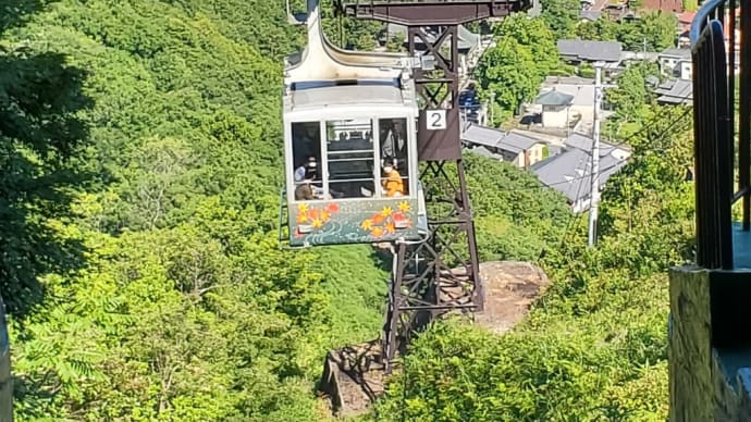 八幡山城と村雲御所瑞龍寺