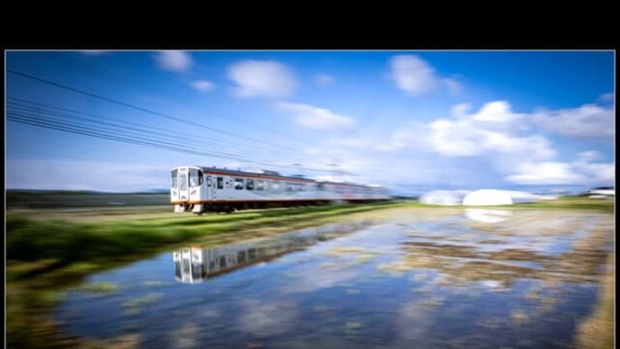 水の空を走る一畑電車