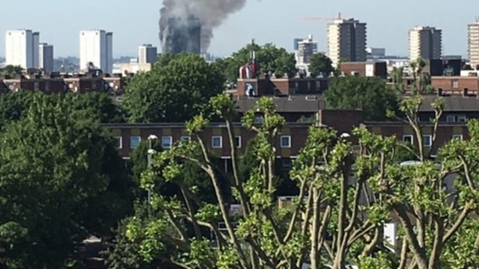 ロンドンの高層アパート大規模火災、娘のオフィスから徒歩10分の場所でした。