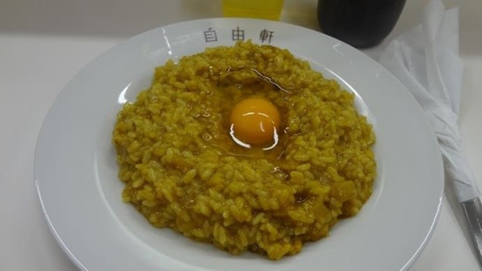 京王で自由軒カレー&ミックスジュース。ウマウマ。