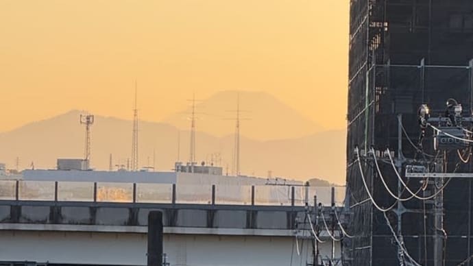 夕暮れの富士山