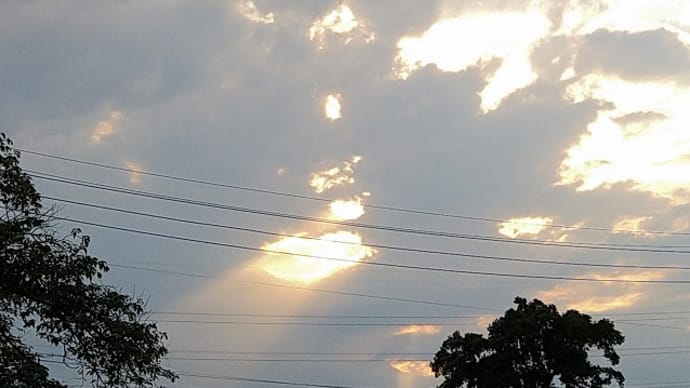 夕刻の空模様♪