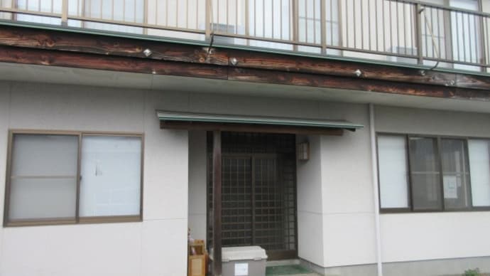 「ビジネス民宿武蔵」で驚愕のコスパ!鍋焼きうどん350円、カツカレー300円、豚スタミナ丼300円、焼きそば100円!