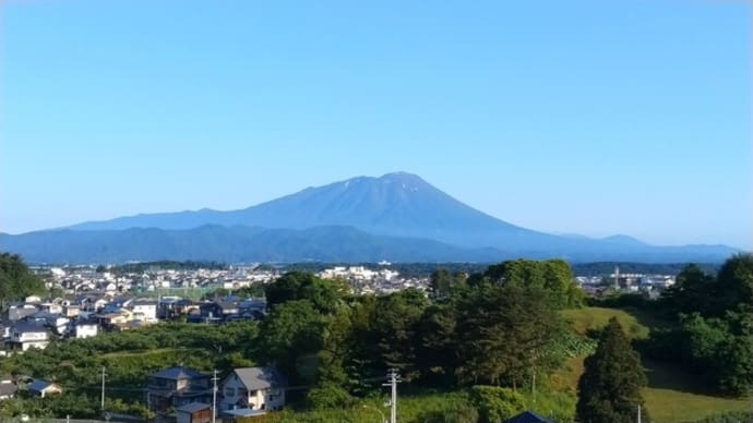 今朝の岩手山 @川原農園