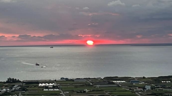 沖縄の朝陽