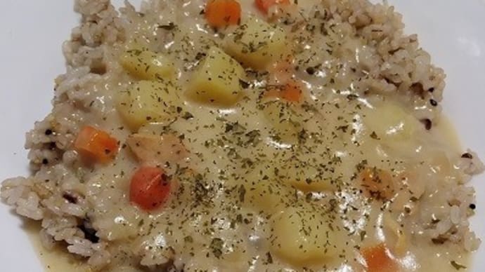 【05/14晩御飯】ハチ食品/たっぷりクリームシチュー、賞味期限ギリギリだったんだね:D