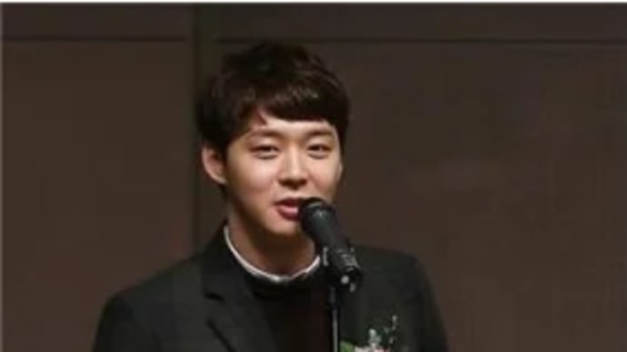 Yoochun seems to be in a difficult situation (JYJ)