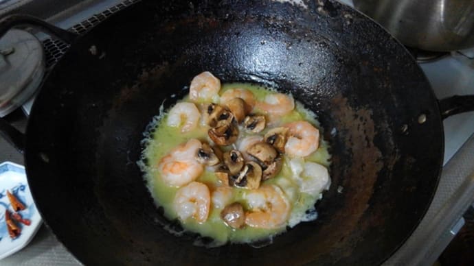昨日の夕食:豆干絲 と 海老のニンニク炒め
