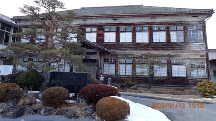 0010-長野県佐久市の旧大沢小学校の金次郎像