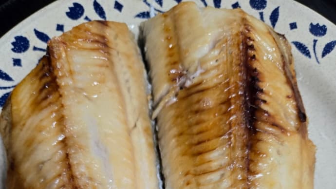 うちのごはん ほっけの開き と もやし炒め(^.^)