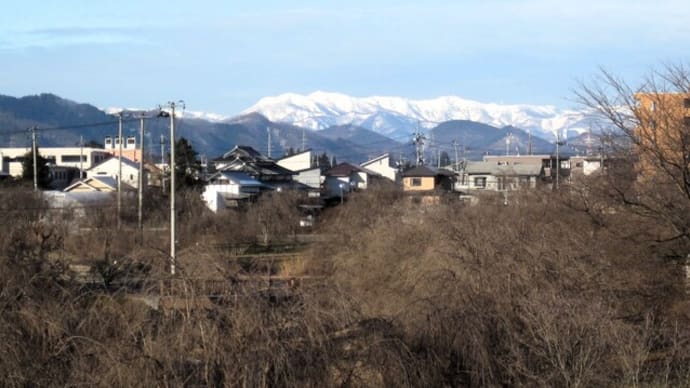 今日の和賀山塊(@杜の大橋)と姫神山(@南大橋)
