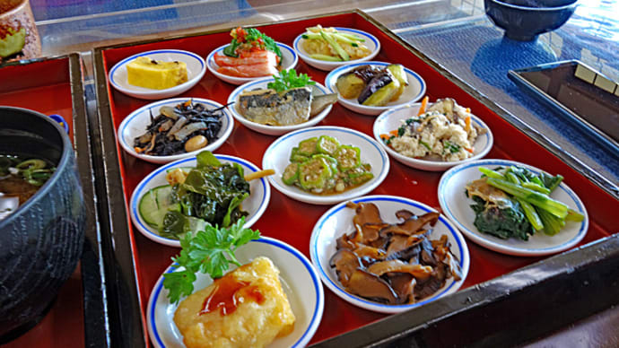温泉と里山料理 三重・島ヶ原温泉 やぶっちゃの湯