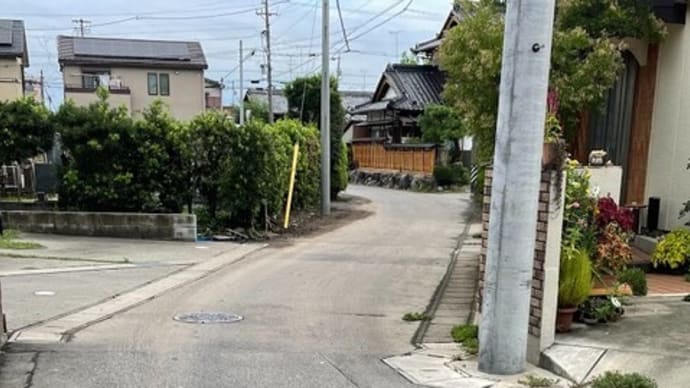 昨夜の大雨で道路冠水・今朝は