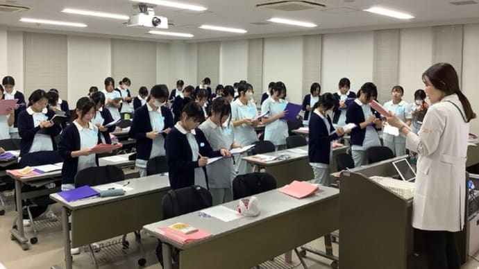 歯科衛生士科1年生 最近の様子