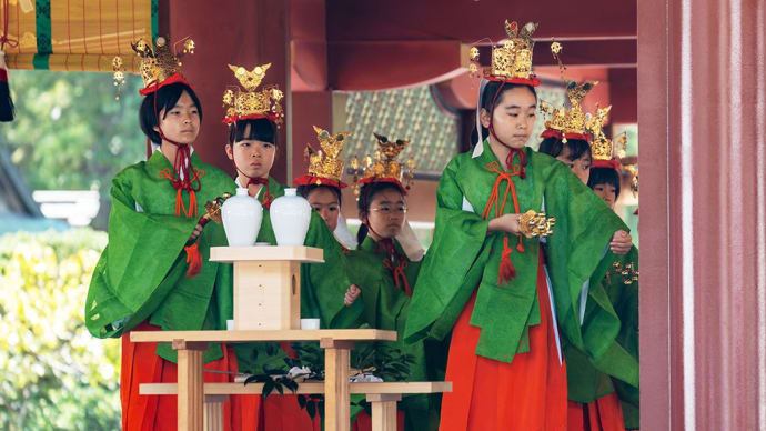 例大祭 八乙女の舞【鶴岡八幡宮】八乙女たち、暑い中、最後まで集中を切らさずよく頑張りました