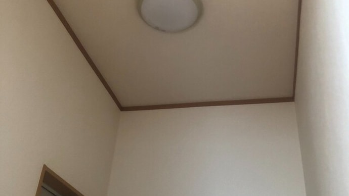 玄関ホール照明の安定器交換