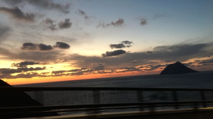 夕焼け〜八丈小島〜八丈富士〜夕景
