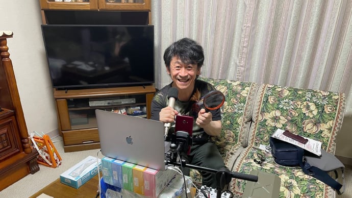 実家にて配信の図🤪🤪🤪