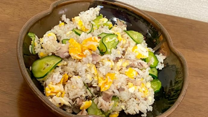 鯖缶に寿司酢でシメ鯖っぽくして、混ぜごはん。