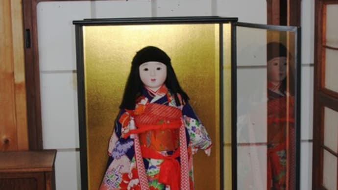 ビンテ-ジ物の人形