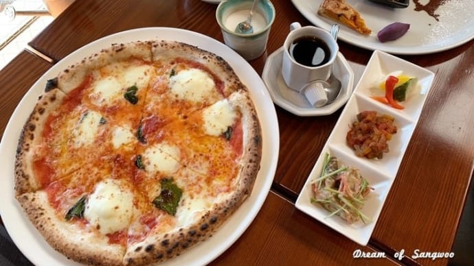 昨日はパパとアフタヌーンティー &ピザランチ~🍕🍰☕