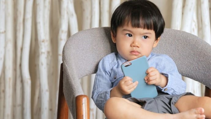 タブレット使用が幼児の怒りやかんしゃくを助長? 研究が示すリスク