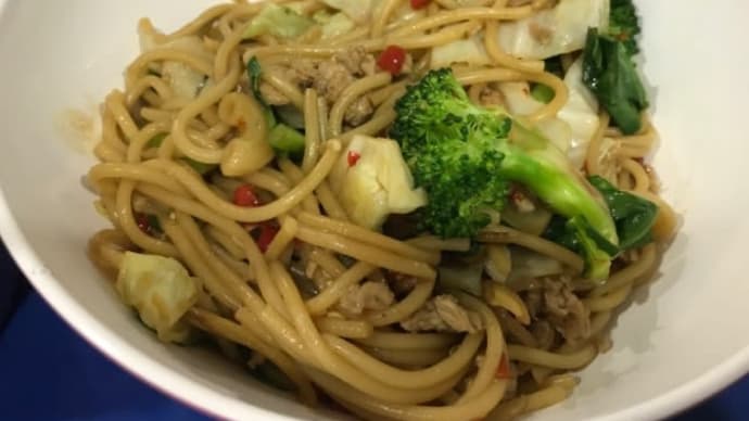 ランチはスパゲッティ・パット・キーマウ
