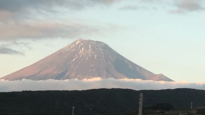 今日の富士山・・・日本の心・・・経済成長が止まったニッポン、ちょっと心配です