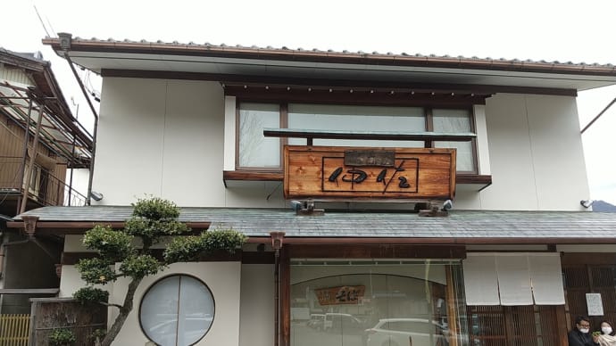 仲佐は長蛇の列