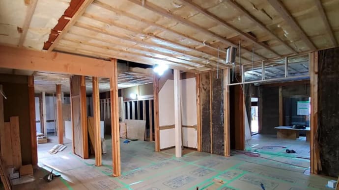 住まいのリノベーション工事(仮称)暮らしの自由度を愉しむフレキシブルモダンの家はLDK空間をリビングダイニング+ダイニングキッチン+αの余白の付加価値設計デザインがカタチになる手前段階。