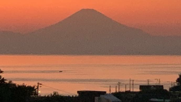 夕焼けの富士山を追いかけて