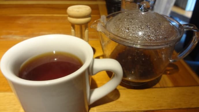 歩いて行けるハワイ、早くも再訪。Kona's Coffeeでアヒポキ&パンケーキ