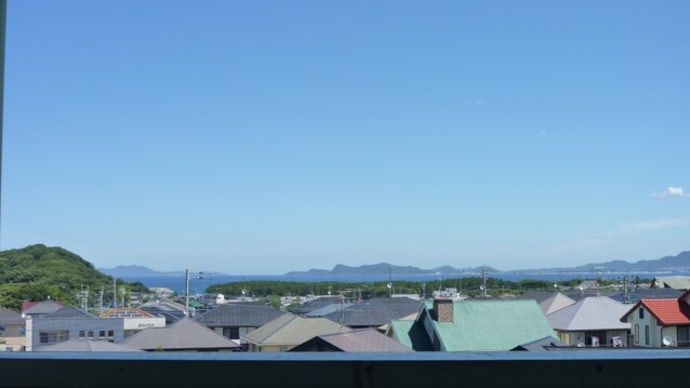 きれいな青空で涼しいですが36度の予報です