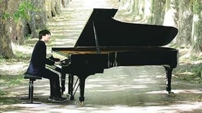 藤田真央「指先から旅をする」を読む