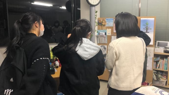ギリギリまで室内でお迎え待ち🚗💕