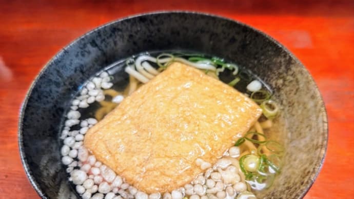 〆に饂飩と蕎麦なんて沖縄らしくないので乙❗・・・日本蕎麦はつ(城1丁目)