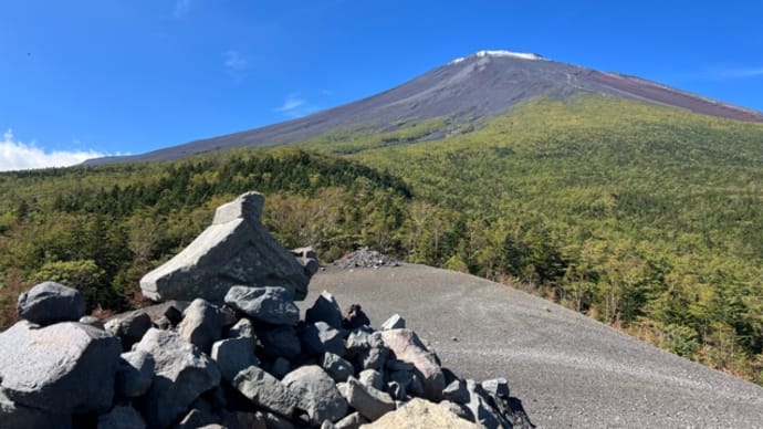 初冠雪の富士山で🍄