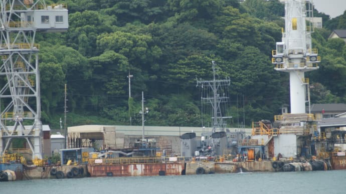 海上自衛隊すがしま型掃海艇の点検風景
